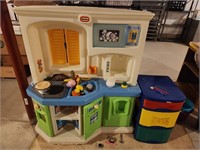Little Tikes Kitchen Play Set w/ Play Food