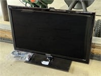 32" Samsung TV with Remote
