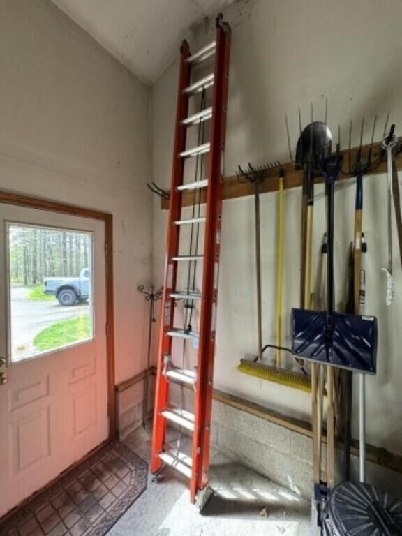 Warner Fiberglass Extension Ladder