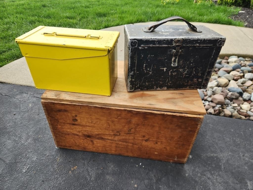 Wood Crate w/ Ammo Boxes Set of 2