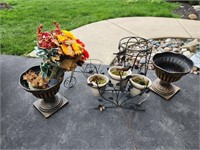 Outdoor Planters & Plant Stands