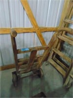 NUTTING WOODEN FEED CART