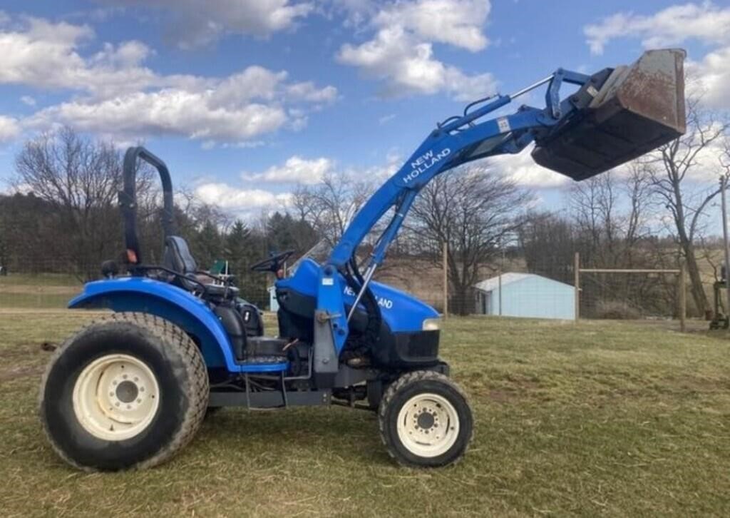 2001 New Holland TC45D Tractor MFWD w/ Loader