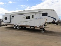 2008 Denali 326QB Weather Guard, 2 Slides, Fifth