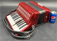 Small Red Practice Accordion 25 Keys, 12 Buttons