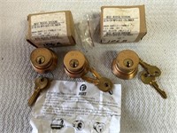 Yale cylinder - mortise locks. W/ keys.