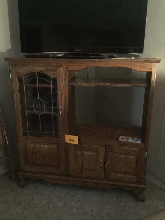 ENTERTAINMENT STAND 52" T X 51" W X 16 1/2"