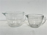Pair of vintage Anchor Hocking glass measuring