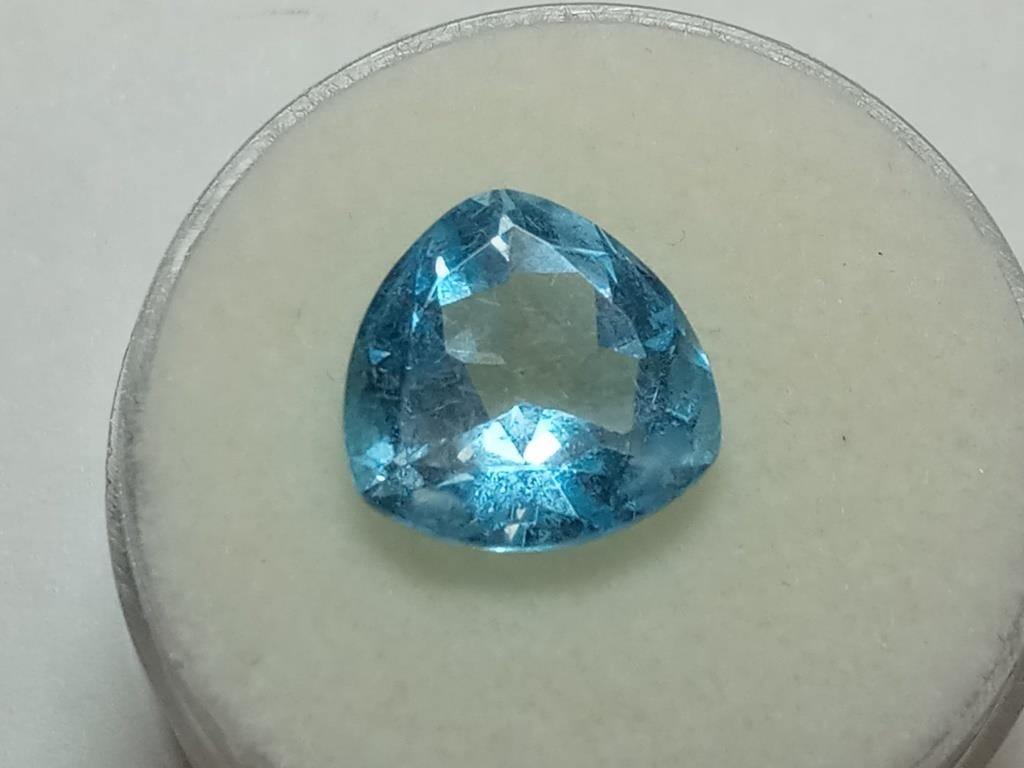 5.48 carat blue gemstone