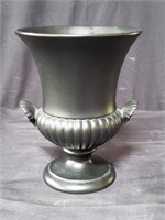 Porcelain Wedgwood shel vase, 6 3/4" h. x 5 1/2"