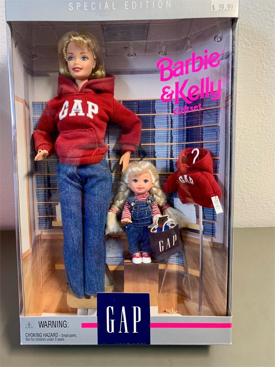 NIB The GAP Barbie & Kelly GiftSet Special Edition