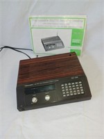 D3) Vintage scanner am/fm receiver. Power up fine.
