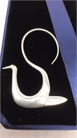 OF) VERY UNIQUE STERLING SILVER SWAN PIN