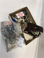 ASSORTED BOX OF OLD KEYS AND MISC ITEMS