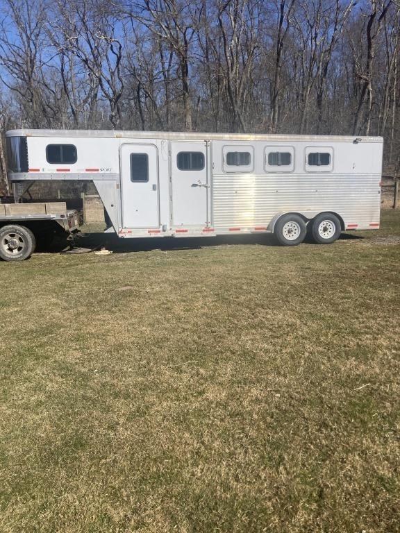 2006 Exiss Sport 4 horse slant load with dressing