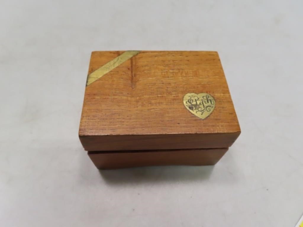 vintage STEPH engraved 4" Wood Music Box inlaid