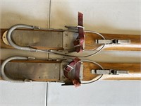 GROSWOLD ANTIQUE WOOD DOWNHILL SKIS