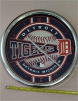 Detroit Tigers clock, works just fine. Battery