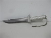 13.75" Knife W/Sheath 8" Blade