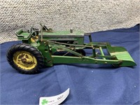 Early JD Metal Wheel JD  Toy Tractor With loader