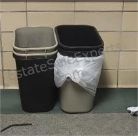Plastic office trash cans.  6ct.