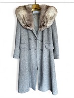 Ladies vintage Flemington Furs fox collar coat