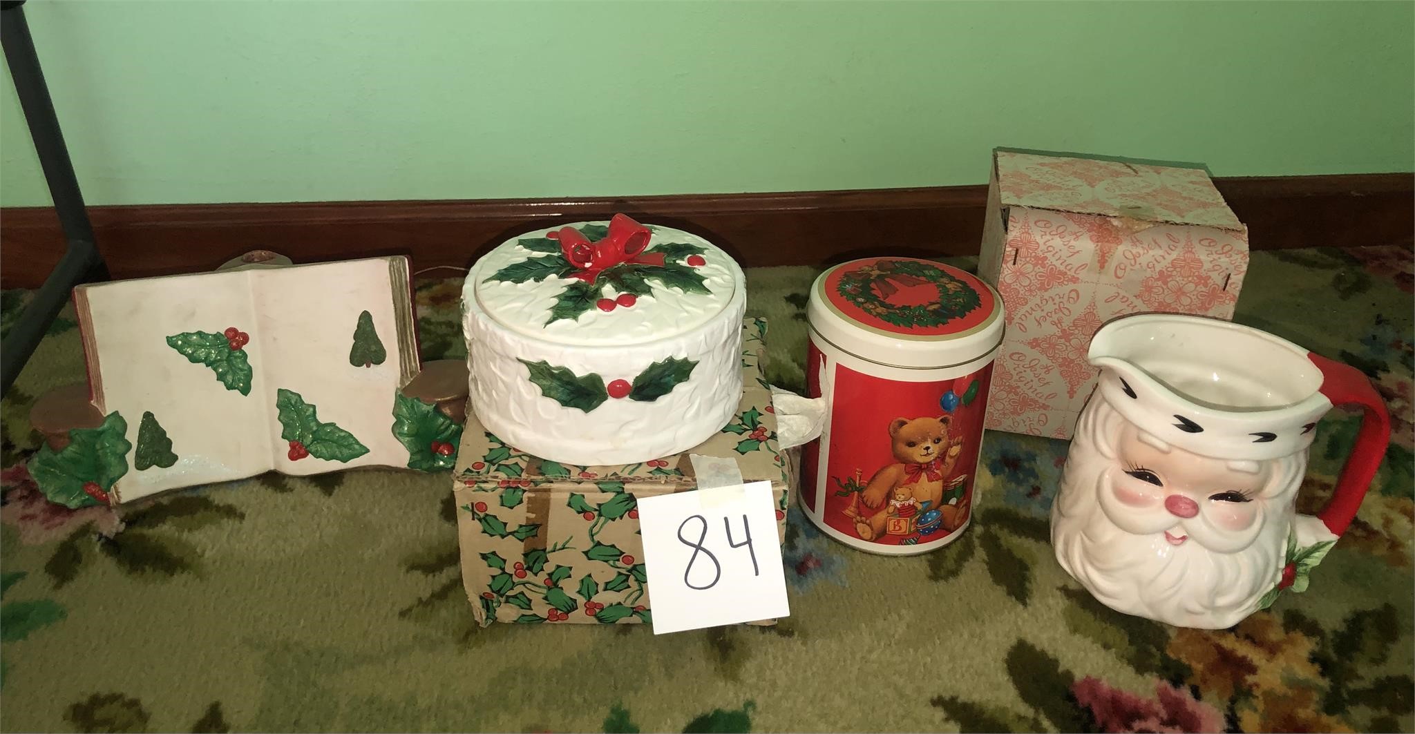 Miscellaneous Christmas Items and Decor