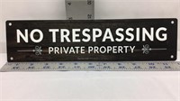 D2) NO TRESSPASSING, PRIVATE PROPERTY