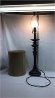 D2) LAMP WITH SHADE