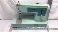 D1) VINTAGE SINGER SEWING MACHINE-UNTESTED-AS IS