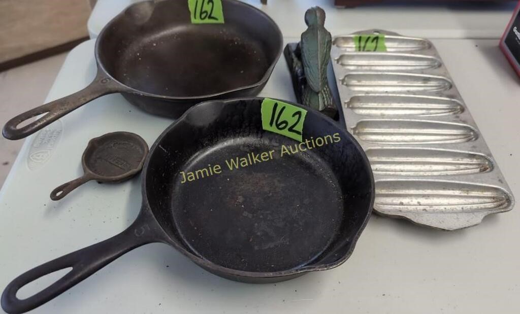 Cast Iron Wagner Ware Skillet 5, 6 B1055,