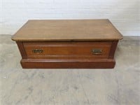 Antique chest drawer w/drop down leaf.