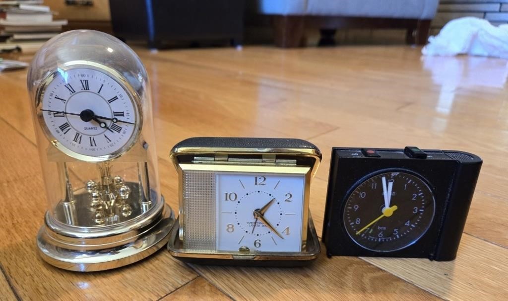 Lot of Assorted Vintage Clocks