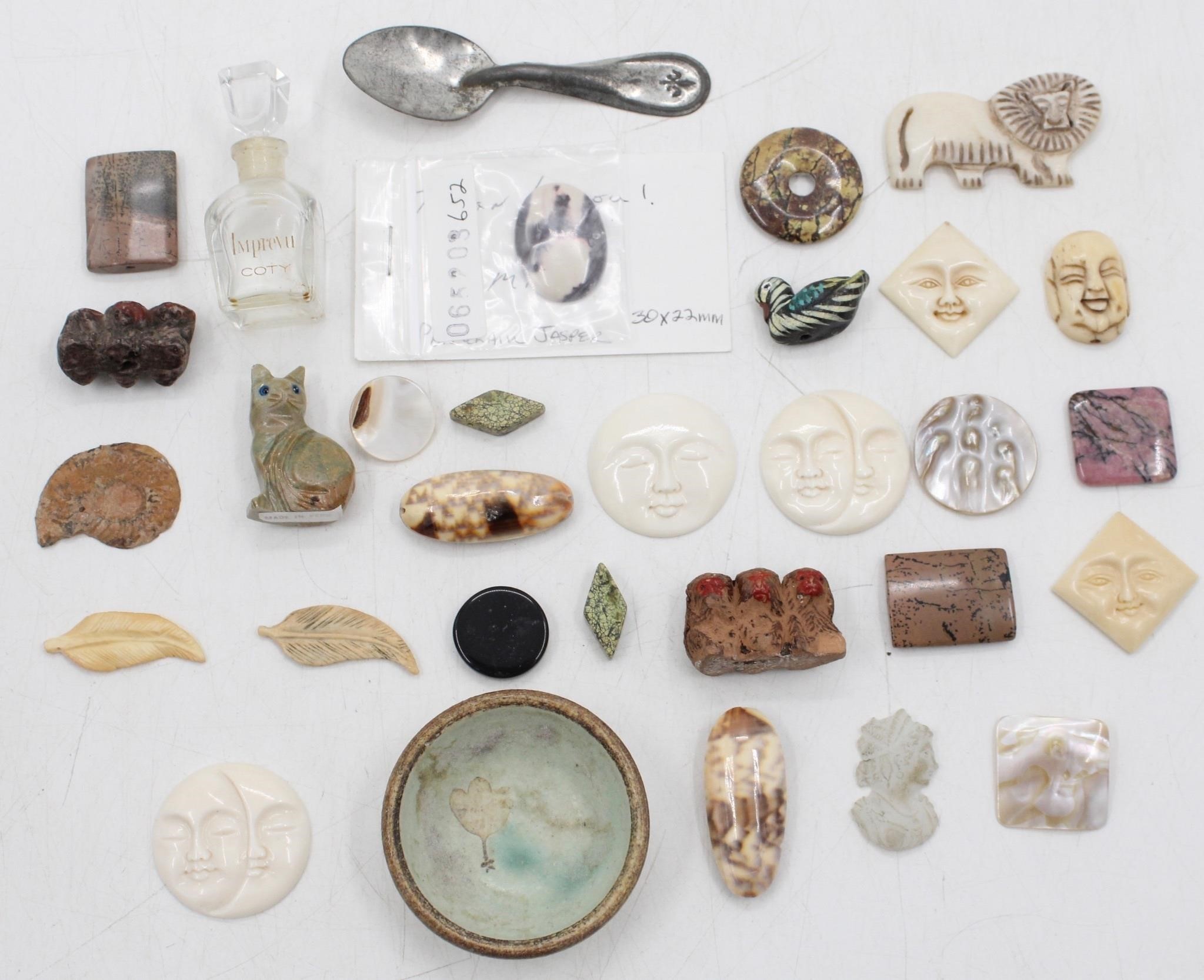 Interesting Lot of Small Stones Carvings Trinkets