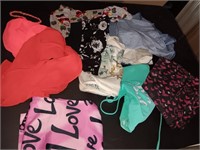 Box of miscellaneous women's clothes, tops and