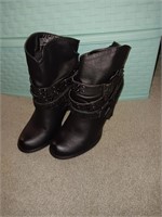 Not rated size 8 boots 9" tall w/ bling