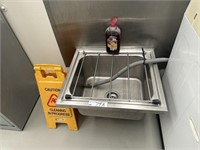 S/S Wall Mounted Cleaners Trough with Fittings