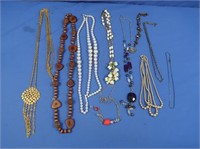Costume Jewelry Necklaces/Chains