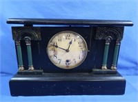 Mantle Clock w/Key (no pendulum)