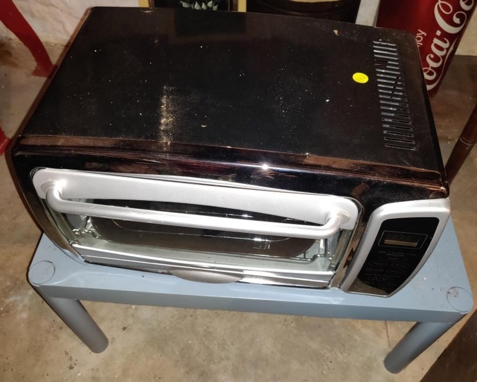 Oster Toaster Oven & Bench