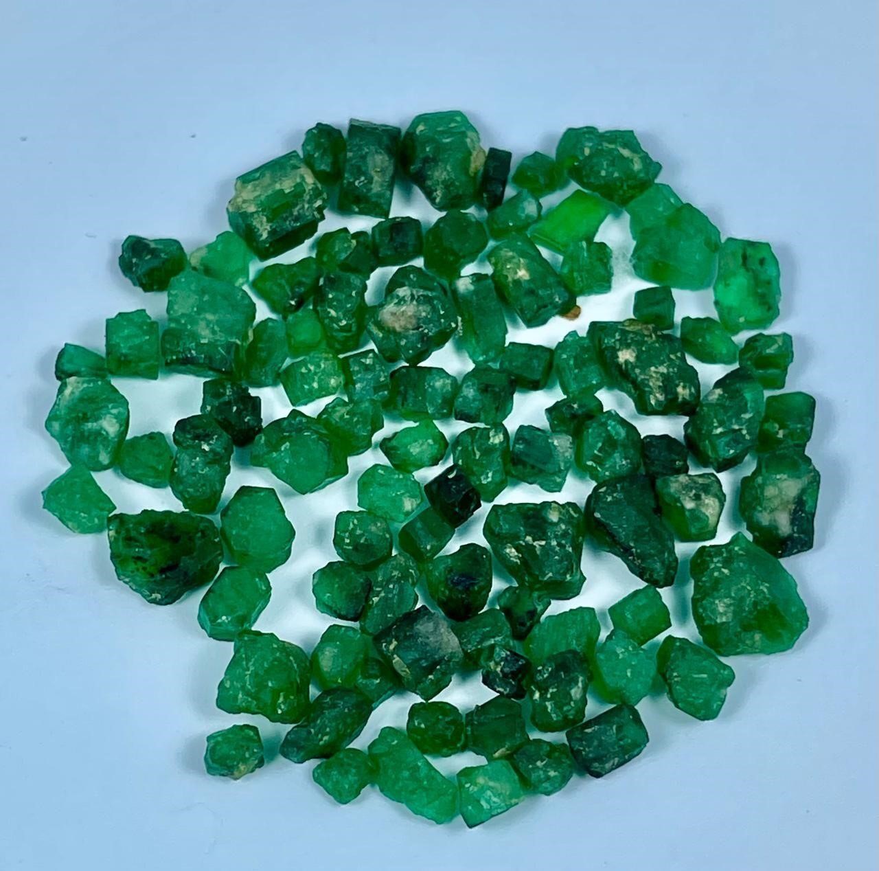 25 CT Beautiful Emerald Crystals