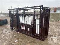 Livestock Squeeze Chute w/ Palpation Cage
