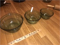 Set of 3 Pyrex Mixing Bowls