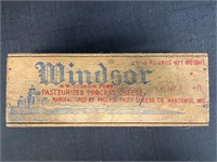 Vtg Windsor wooden cheese box