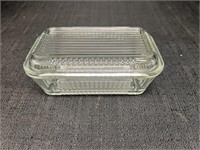 Ribbed clear glass covered refrigerator dish