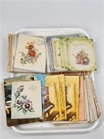 ASSORTMENT OF VARIOUS VINTAGE GREETING CARDS