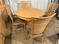 Round Dining Table w/ 4 Chairs
