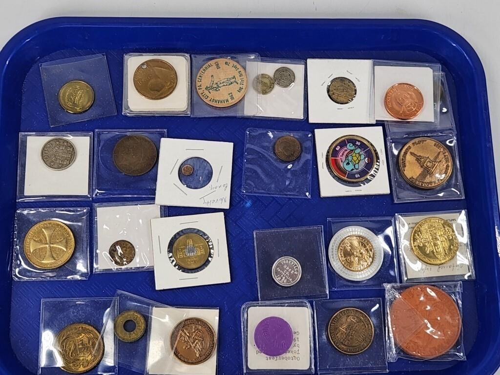 ASSORTED LOT OF COINS, TOKENS, FOREIGN CURRENCY