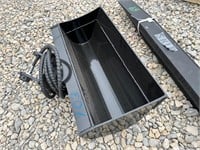 3 Ton Hydraulic Tilt Bucket- NO RESERVE