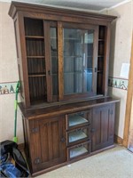 Vintage Wooden Cabinet